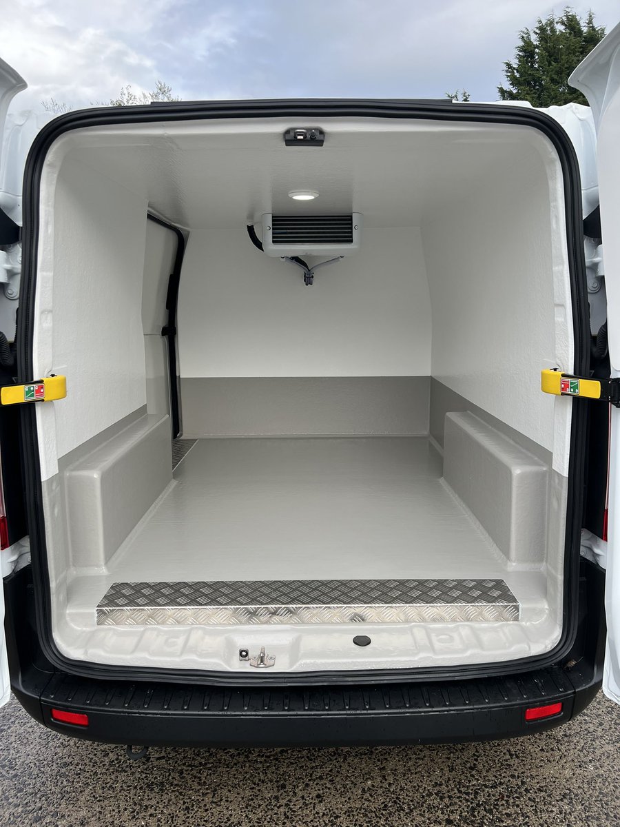 CoolVan tweet media