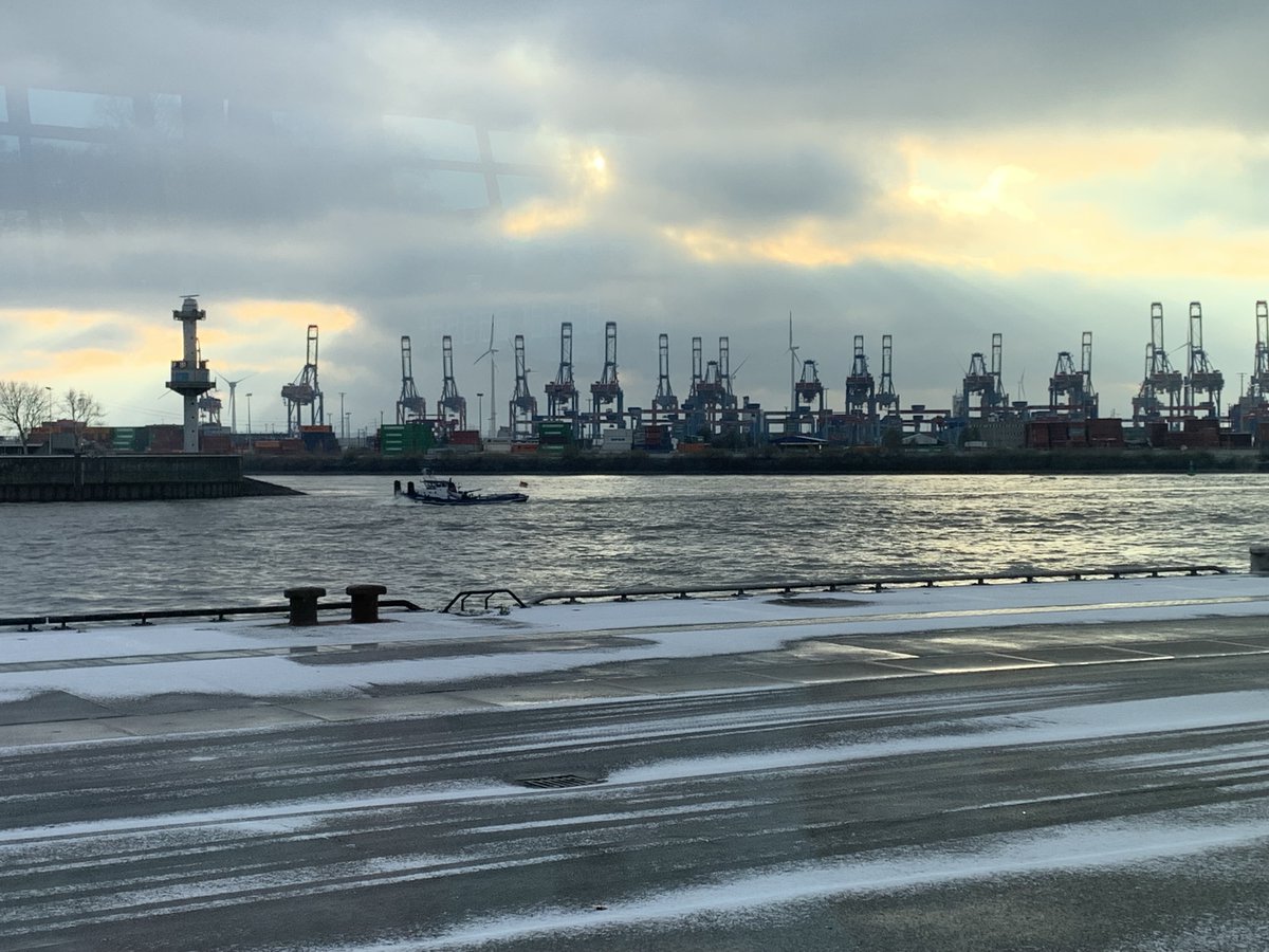 Clotilde Bômont (@clotildebomont) on Twitter photo Fascinating 3 days on hybrid threats & resilience at the <a href="/_CommonEffort/">Common Effort Community</a> Training Event in Hamburg last week🇩🇪🇳🇱! I had the pleasure of speaking on civil-military cooperation in the digital domain alongside Samit D’Cunha (<a href="/CICR/">Camano Island Coffee</a>), CDR Jack Shis (<a href="/ccdcoe/">NATO CCDCOE</a>)& Zoë van Doren(<a href="/FNFreiheit/">Friedrich-Naumann-Stiftung für die Freiheit</a>) Fascinating 3 days on hybrid threats & resilience at the <a href="/_CommonEffort/">Common Effort Community</a> Training Event in Hamburg last week🇩🇪🇳🇱! I had the pleasure of speaking on civil-military cooperation in the digital domain alongside Samit D’Cunha (<a href="/CICR/">Camano Island Coffee</a>), CDR Jack Shis (<a href="/ccdcoe/">NATO CCDCOE</a>)& Zoë van Doren(<a href="/FNFreiheit/">Friedrich-Naumann-Stiftung für die Freiheit</a>)
