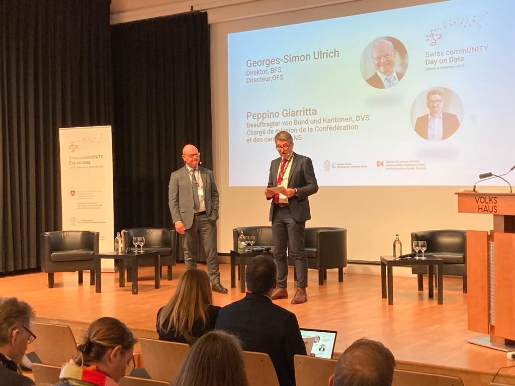 StatDataCH's tweet image. Der erste Swiss Community Day on Data ist zu Ende. Das BFS @statsuisse dankt DVS @DigitalGovCH, Zürich @statistik_zh, #KORSTAT und allen Teilnehmenden. Die #OGD-Workshops von @opendataswiss waren sehr bereichernd. Wir freuen uns auf die nächste Ausgabe 2024! 
@DigitalGovCH