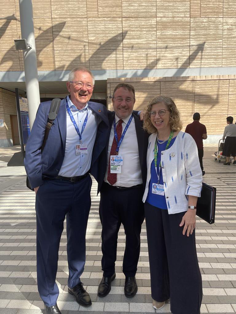 Inger Andersen (@andersen_inger) on Twitter photo Always a pleasure bumping into friends here at #COP28. Chatting with <a href="/DrAndrewSteer/">Andrew Steer</a>. And then my dear friend and colleague <a href="/ASteiner/">Achim Steiner</a> passes by and photobombs our photo session. I love it. Always a pleasure bumping into friends here at #COP28. Chatting with <a href="/DrAndrewSteer/">Andrew Steer</a>. And then my dear friend and colleague <a href="/ASteiner/">Achim Steiner</a> passes by and photobombs our photo session. I love it.