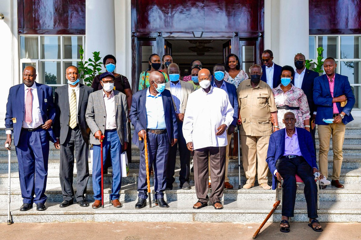 OdrekRwabwogo's tweet photo. To strengthen language, art, and culture, HE President @KagutaMuseveni  met a group of 10 elders, all above 80 years of age - from the greater Ankore, Mpororo & Kigezi to discuss the intonation, nuances, tone, pronunciation, and texture of some of the Runyakitara words that cut across and broadly share meaning with other languages. 
The similarities in language need to be studied further.