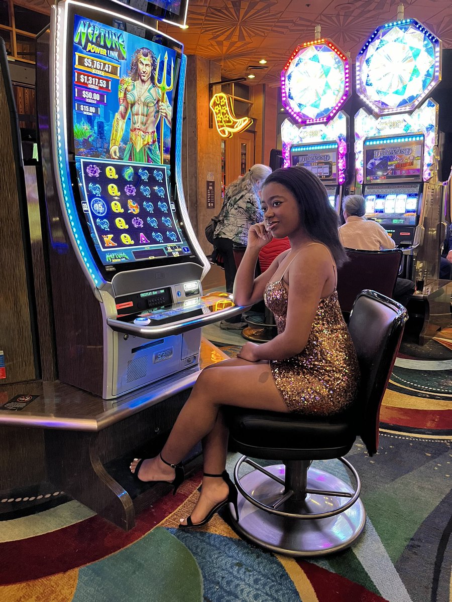 CreateWithJoyce's tweet image. Birthday behavior 🥳♐️