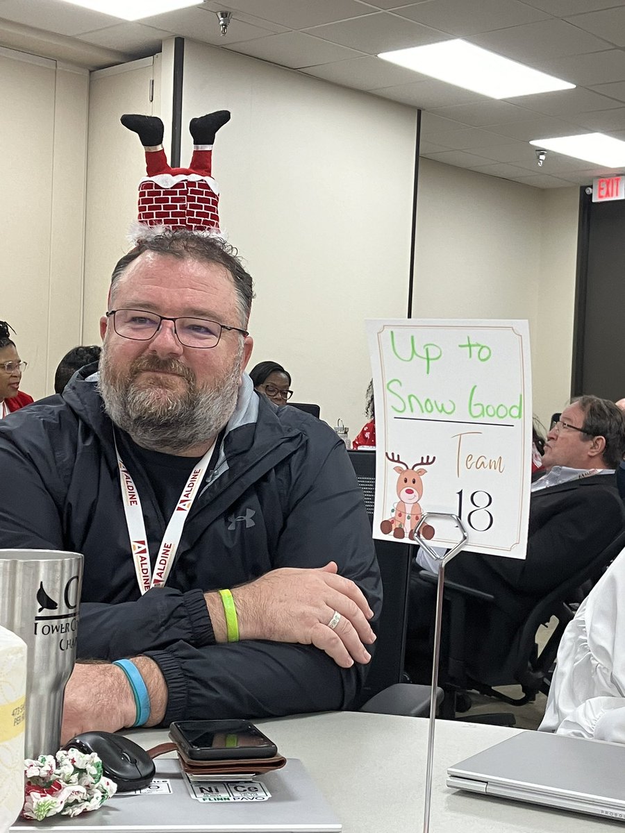 Mija_PobreRica's tweet image. Reindeer Games #UptoSnowGood Table 18 #TLReindeerGames @STARS_902 @dmsaenz526 @ddp4jc @rogersstac @tyvettesmith @jamologan @LaLlking