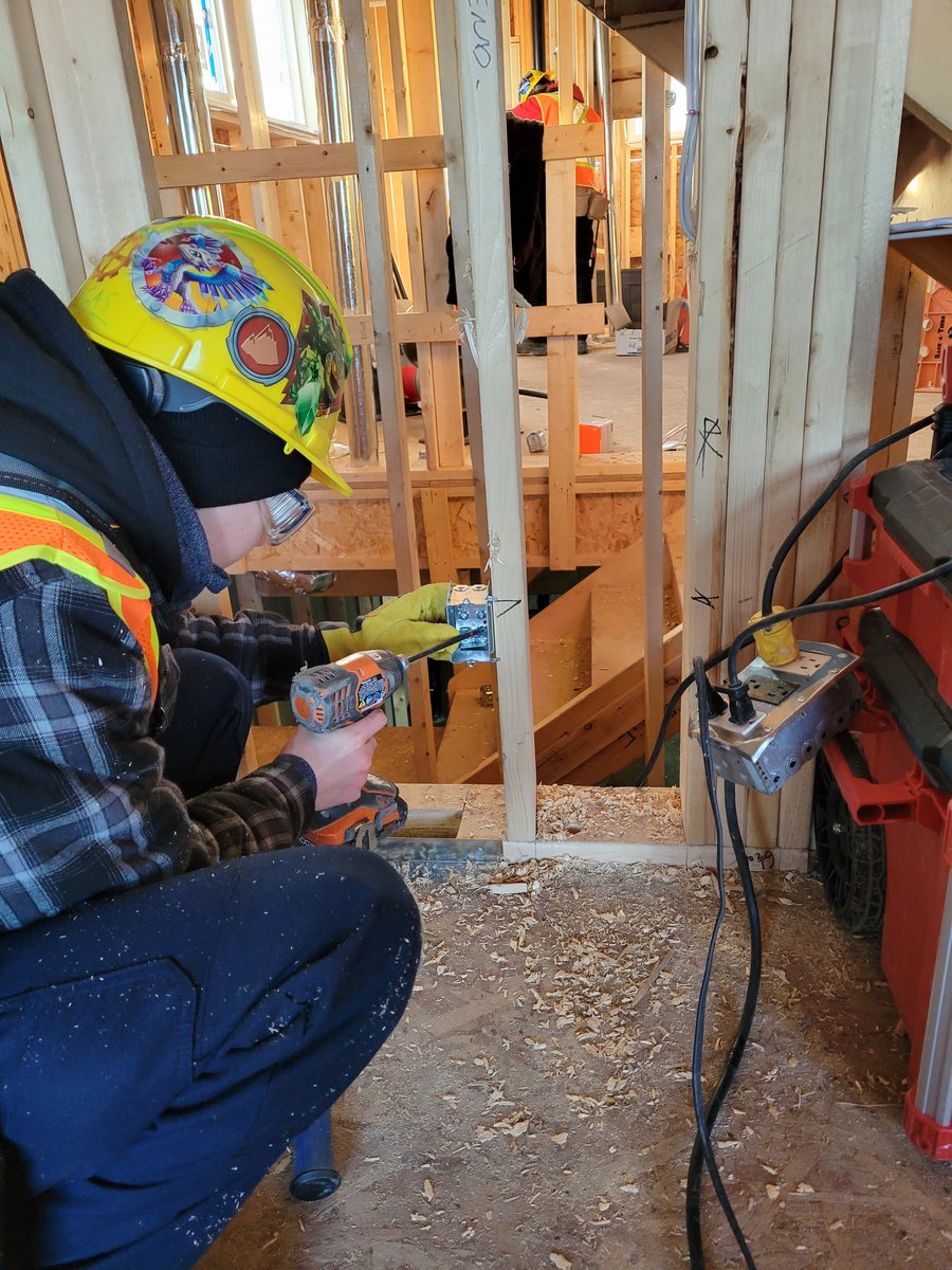 buildfutures1's tweet photo. From plans to plugs to power. Thanks to Enhance Electric for showing us the way! 

@mckeeairdrie @rvsed #electrical #pullingwire #power https://t.co/S9NBfHu3bT