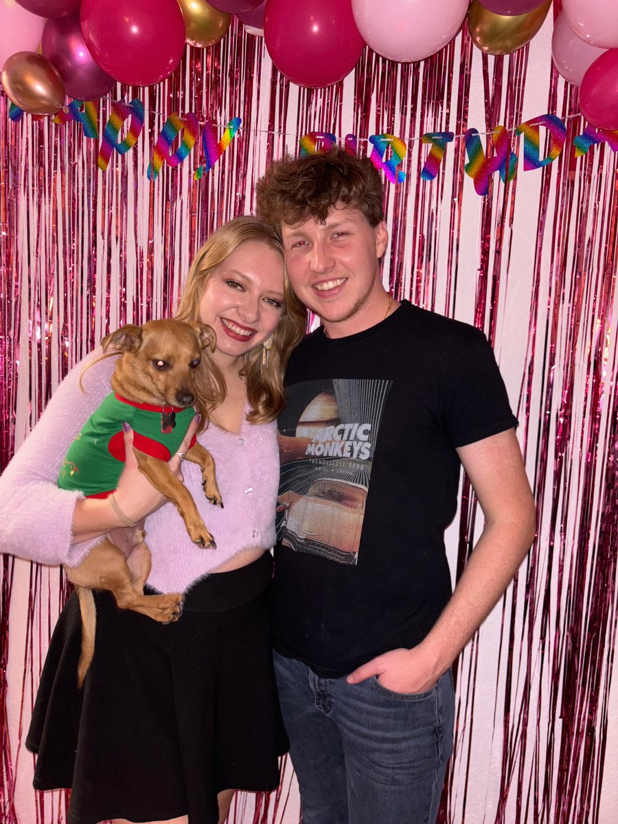 sg_rose_'s tweet image. Felt so lucky this weekend to have such incredible friends who make me feel celebrate!! Less grateful for the hangover I am still feeling ♥️♥️♥️