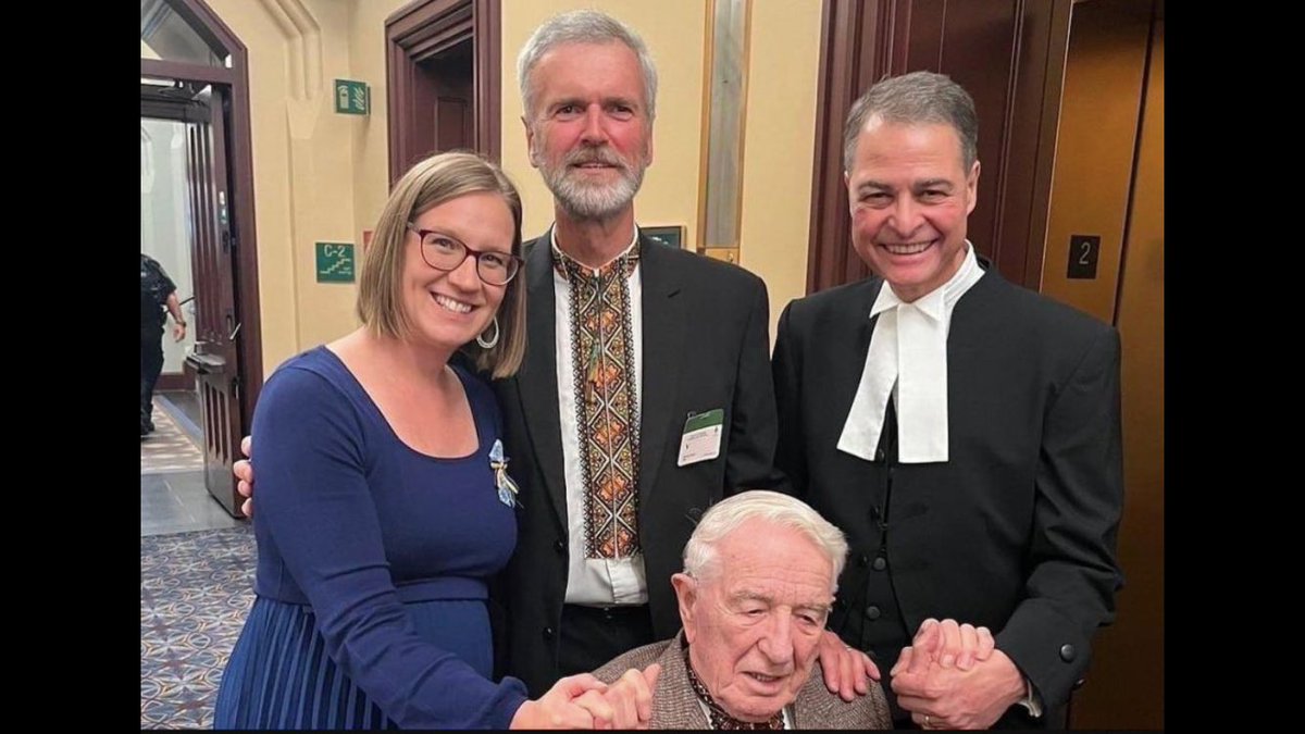 Wolverine4106's tweet photo. @JimMurp77852985 @JoeTheberge @liberal_party @karinagould Sadly laughable incompetent clown Karina Gould is the best #Burlington can send to Ottawa?? #Ontario #Toronto #Ottawa #LiberalCensorship #LiberalRacism #LiberalCorruption #8DarkYears @BurlingtonTday @BurlingtonPost #GouldMustGo #JailForLibranos #LiberalFascists https://t.co/cWSA6qo7HZ