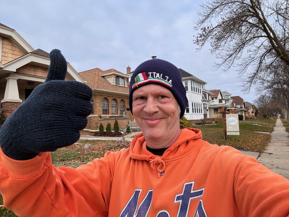 Bobby Tanzilo tweet media