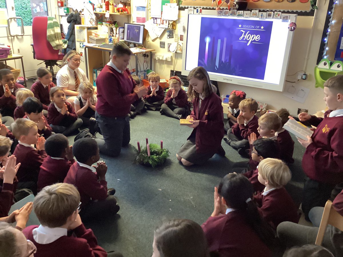 AllSaintsTraff's tweet photo. Year 6 and Reception joined together to take part in a beautiful Advent prayer session, to reflect on the 1st week of Advent… I HOPE for… #apeacefulChristmas #endtowars #safearrivalofmybaby🙏🏼👣💜 https://t.co/t9TLTrk7No