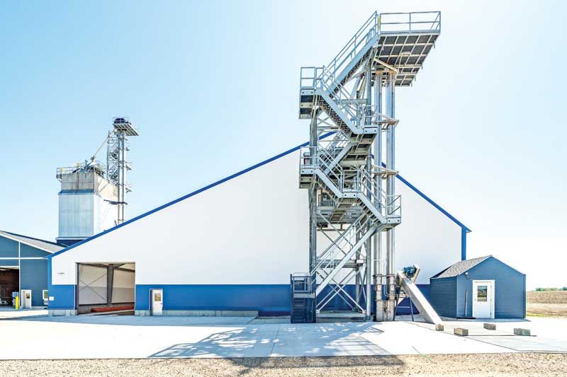 ConstructCanMag's tweet photo. Legacy Building Solutions' founder and president, and COO write about "Tension Fabric Structures: Setting a New Standard for Facility Construction" in this Construction Canada article: https://t.co/Pj2KMYcOlV @Legacy_Building #fabriccladding #tensionfabric #facilityconstruction https://t.co/8OpazvQeuy