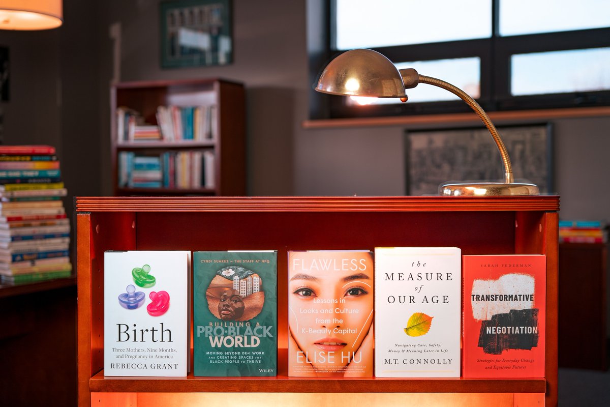 Porchlight Book Company 📚 tweet media