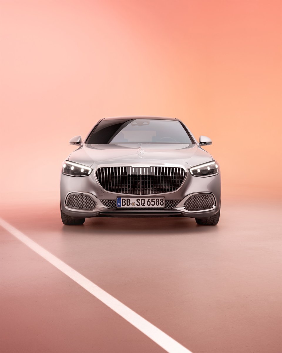 MercedesBenzIre's tweet photo. Take a closer look at the face of automotive luxury.
The Mercedes-Maybach S-Class Sedan. Learn more: https://t.co/OBLroBjwoh
IG: @phpicsphotography for #Mbcreator
#SophosticatedLuxury #Maybach #SClas https://t.co/iS28h37dAD