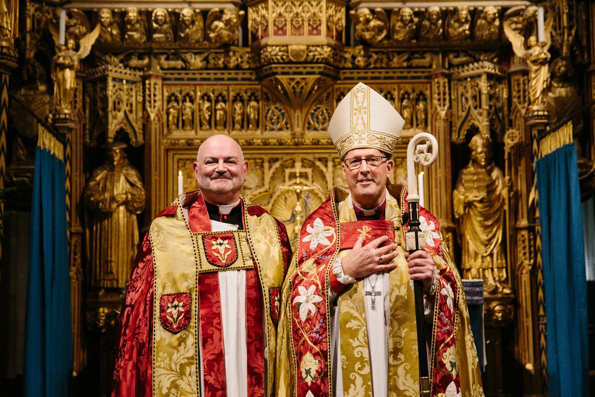 Welcome to our new Dean of Southwark, @CanonOakley 
~
Thank you to everyone who came to the installation of our new Dean yesterday, both online and in person.⛪ 
~
If you couldn't join us, the full service is on our YouTube channel here: bit.ly/3uNvEZS

📸Tom Bradley