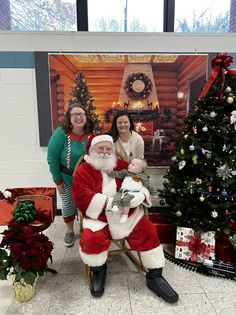 SEELilHawks's tweet photo. Breakfast from Santa was a fun time at SEE! https://t.co/8MSt93E1bb