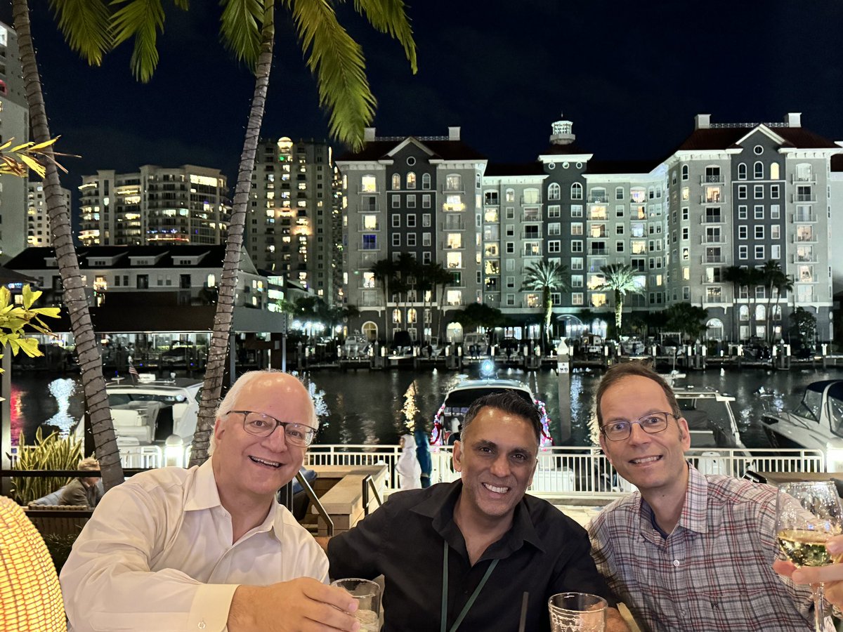 BillDauerNeuro's tweet image. At ACNP2023 learning about latest cool stuff in psychiatry neuroscience and connecting with old friends @AmarSahay_ @CKellendonk