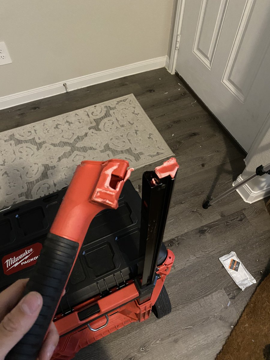 Alextheorca's tweet photo. @MilwaukeeTool are y’all going to be selling the new handle separately?? I travel and it gets beat up pretty bad https://t.co/P92P4e5ZVV