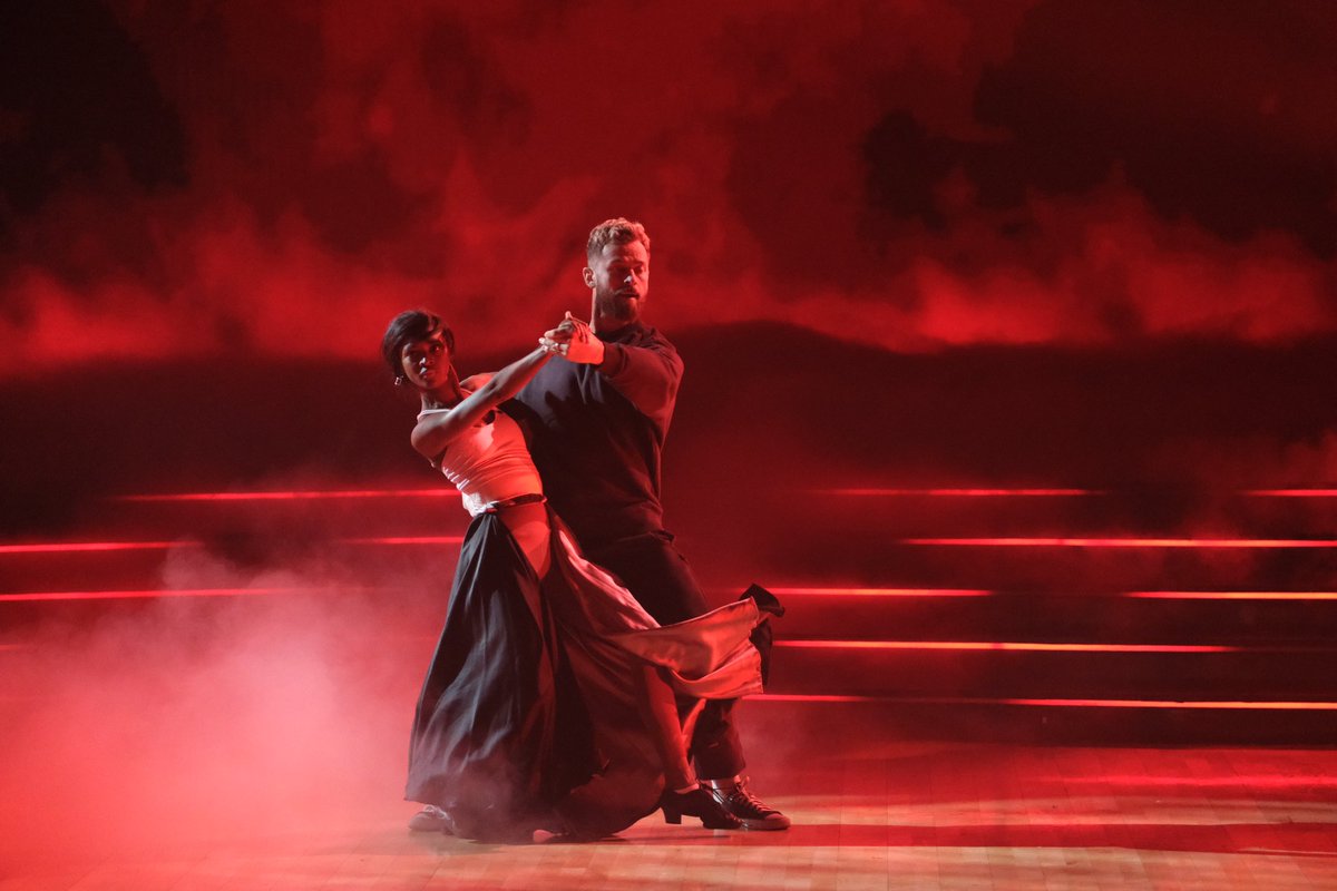 artemchigvintse tweet picture