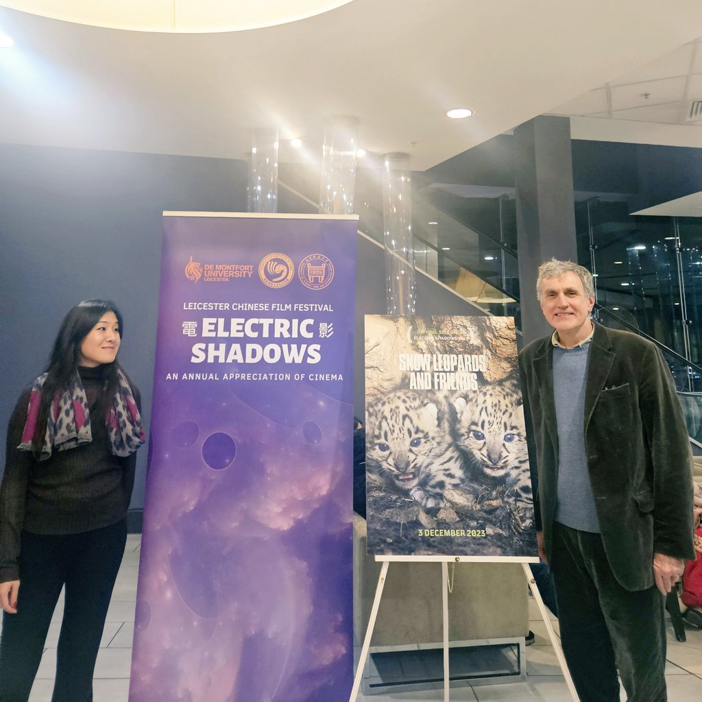 H_onfilm's tweet photo. #ElectricShadows
End of this year's film festival. It officially closed yestersay with the UK Premiere of #wildlife doc SNOW LEOPARDS AND FRIENDS, with rare footages of snow leopard curbs.
A SOLD OUT SHOW!!
Co-director Mark Fletcher kindly attended a Q&A after the screening. https://t.co/qYmWNrEkVo
