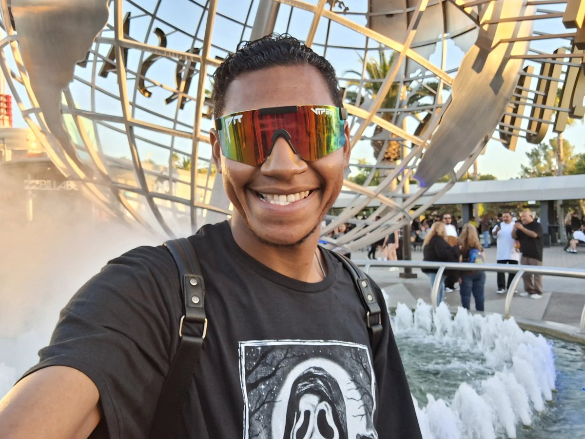 monsterjam221's tweet photo. This is  me😊😁 https://t.co/cPgPVivr7M