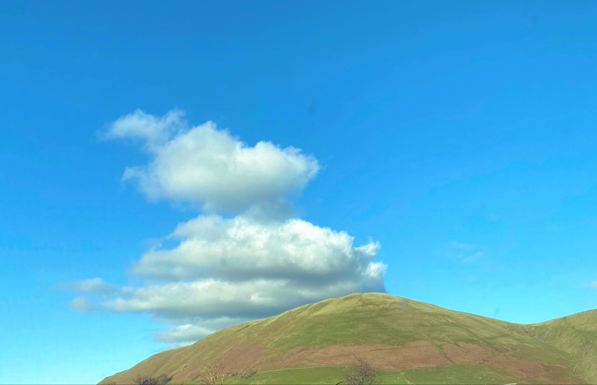 Cumulus spotted over Kendal, Cumbria, UK, by @1000Rach