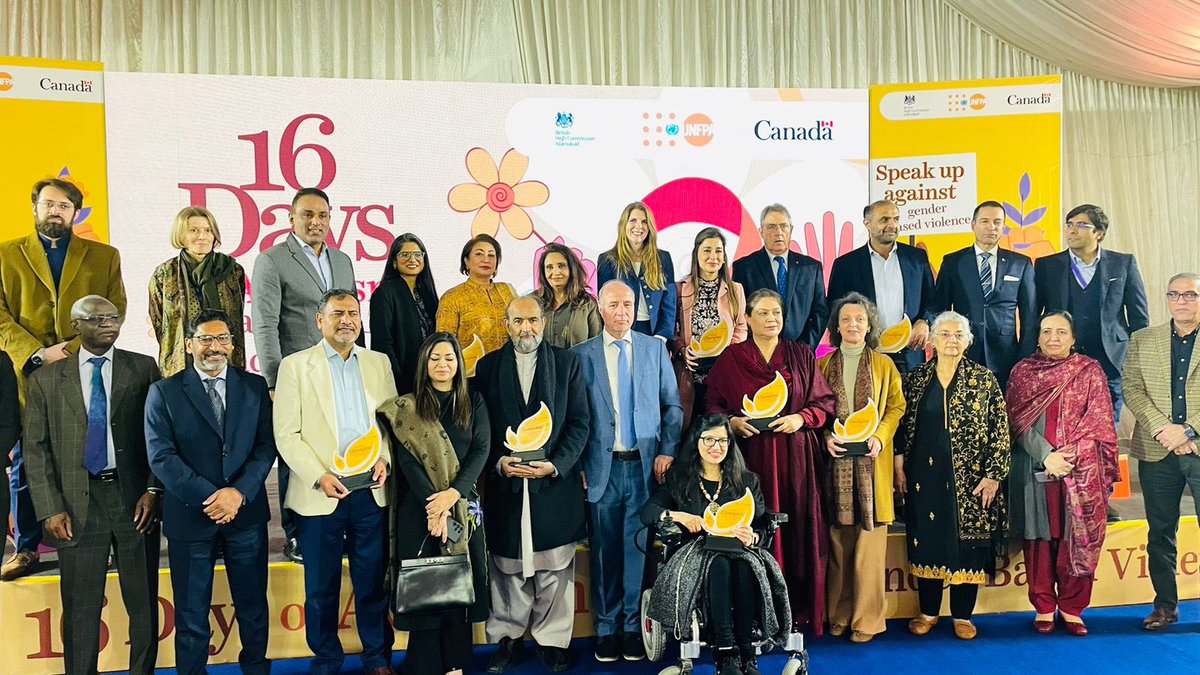AbiaAkram's tweet photo. Honoured to receive Champion Award during commemoration of #16DaysActivism by @ukinpakistan @CanHCPakistan &amp; @UNFPAPakistan Huge thanks to UNFPA Team for enormous support to address GBV against women with disabilities in 🇵🇰 with @ShabanehLuay @ncswpk @social_punjab @Kpcsw @pcswpb https://t.co/Eihp0AEGl7