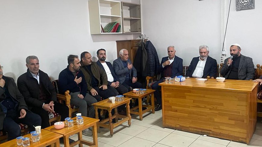 Bediüzzaman Camii Taziye Evi'nde ÇAKMAK ailesinin taziyesine katıldık.

Merhumeye Allah'tan rahmet, yakınlarına başsağlığı ve sabırlar dilerim.