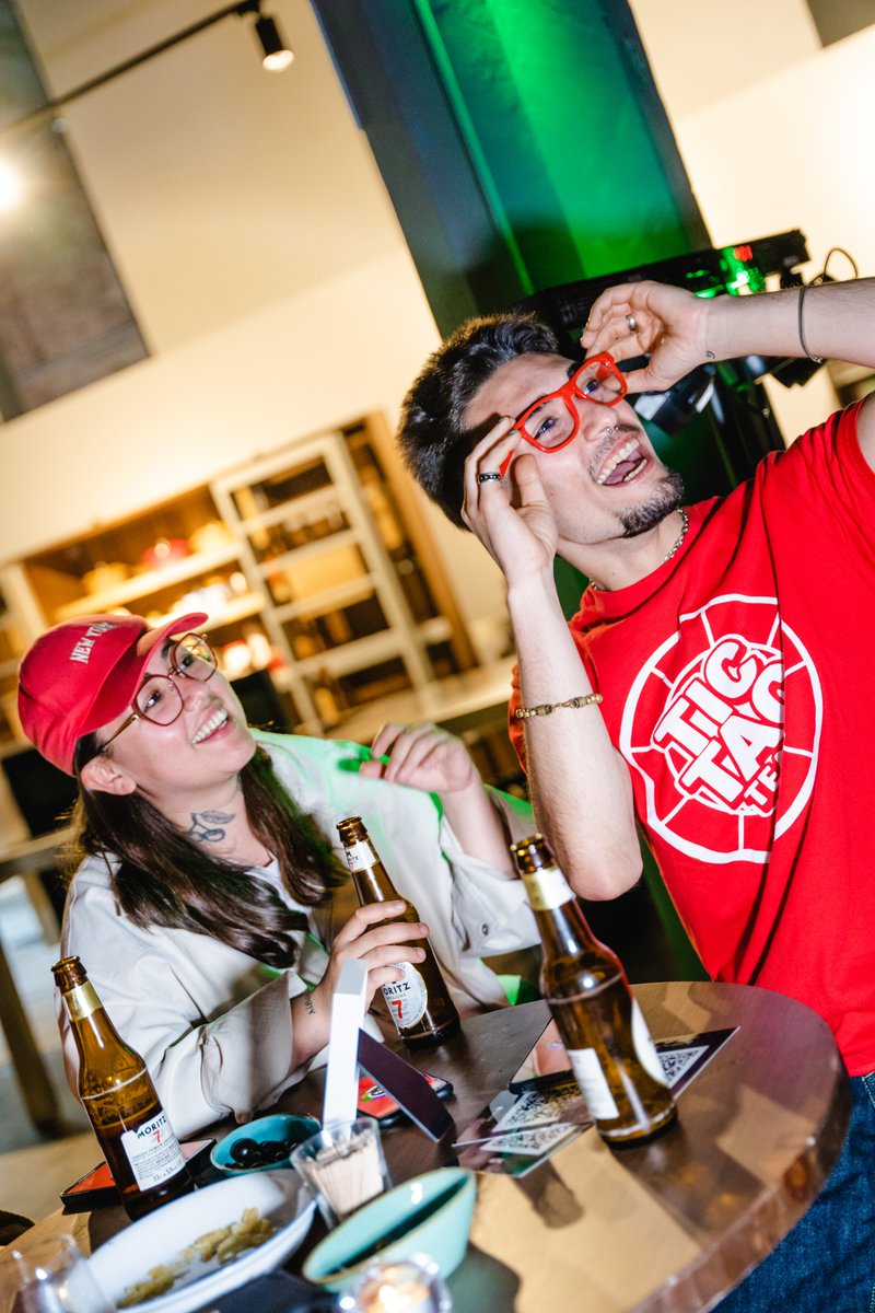 Ya estamos vislumbrando el final de este año, 📅 ¿qué sorpresas nos traerá el 2024? 🎁
Esperamos que traiga muchos más momentos memorables junto a vosotros. 👥
¡Que el 2024 esté lleno de éxitos! 🌟🎇