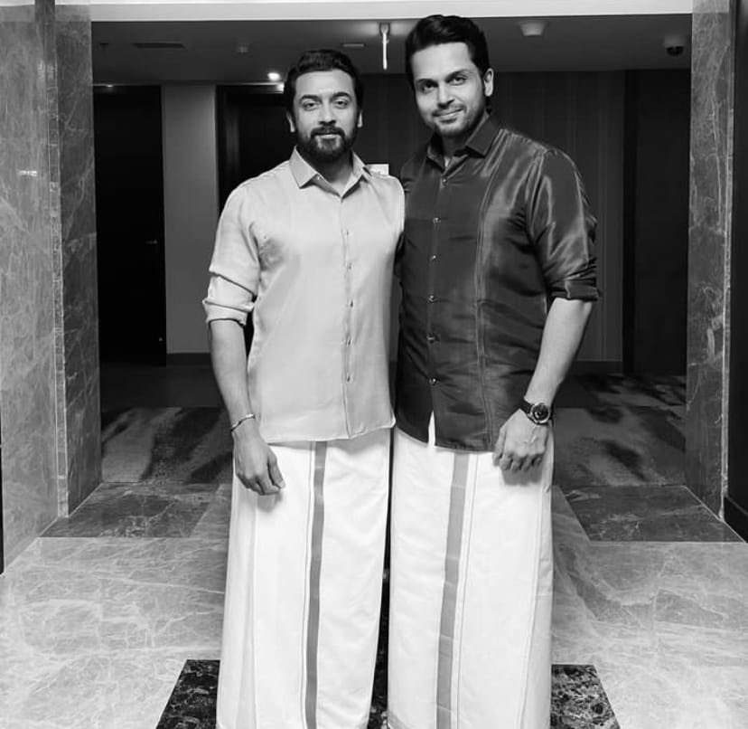 itisprashanth's tweet photo. Actors @Suriya_offl and @Karthi_Offl have announced an initial sum of Rs 10 lakhs to carry out relief work in the flood affected districts of Chennai, Kancheepuram, Chengalpattu and Tiruvallur. The actors are offering assistance to those affected through their fan clubs. https://t.co/kWLa9cfnkn