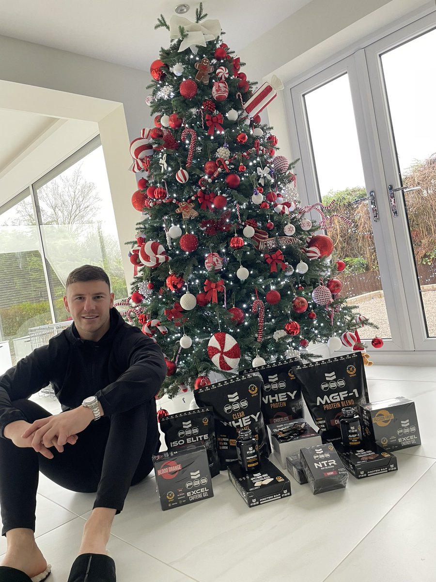 Christmas came early 🎄🎁 @ProAthleteSupps It’s a pleasure to join the PAS team for the upcoming season. Fuelling me for performance and my routine off the field 💪