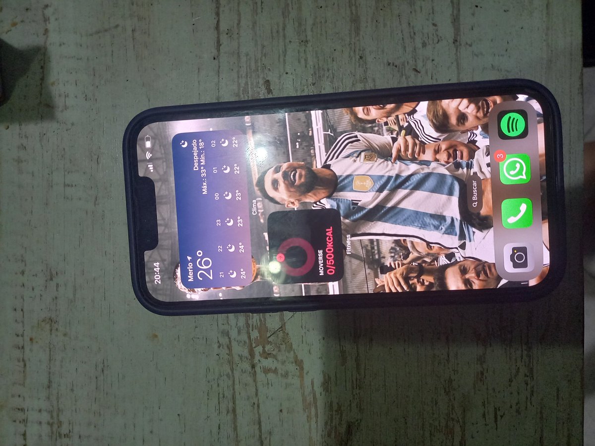 GonzaaSN's tweet photo. Anoche (3/12)me robaron el telefono en el recital de Duki campo trasero
Me lo compre hace 2 meses con toda la furia
Iphone 13
Azul (midnight)
Foto de messi de fondo de bloqueo obvio
Es el mismo de la foto
Bueno me tengo fe si hay data se agradece 🫶
#DukiEnRiver #DukoEnRiver https://t.co/BeFqaG2E27