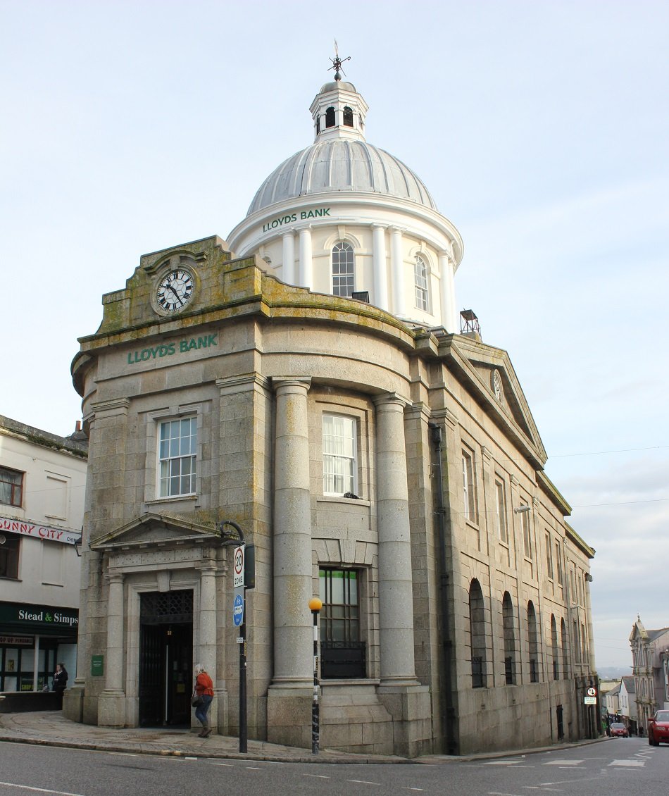 📣 We are delighted to be sharing the final report on our <a href="/DCMS/">Department for Culture, Media and Sport</a>-funded #TransformingPlaces through Heritage programme.

Between Sept 2019 and March 2023, we supported 239 projects across England’s historic #HighStreets and town centres.

Learn more:
➡️ bit.ly/3TaUGMv