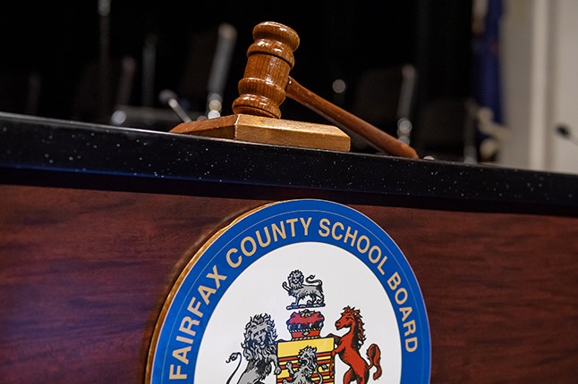 Regular Meeting tonight at 7:30pm. Agenda highlights include:

✻ Strategic Plan Goal 3 Report
✻ McLean ES Capacity/Boundary Issues
✻ Legislative Program

Full agenda/ materials: go.boarddocs.com/vsba/fairfax/B….

Watch live on fcps.edu/tv/ch99 or later bit.ly/3jQjCa7.