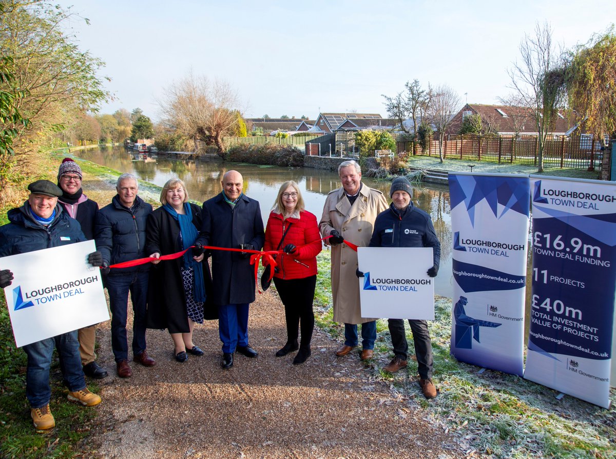 Fantastic to see the competition of the Town Deal-backed @CanalRiverTrust project to improve 2km of Loughborough Canal towpath.

£885,000 of funding has helped make the towpath more accessible and suitable all year round for users.

#LboroTownDeal #TownsFund #TownDeal