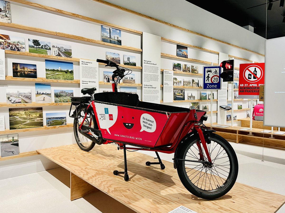 Martin Blum (@martin_blum) on Twitter photo Das erste Grätzlrad der Stadt - betrieben von <a href="/fahrradwien/">Fahrrad Wien</a> - hat es ins neue Wien Museum geschafft. 🥰 Das erste Grätzlrad der Stadt - betrieben von <a href="/fahrradwien/">Fahrrad Wien</a> - hat es ins neue Wien Museum geschafft. 🥰