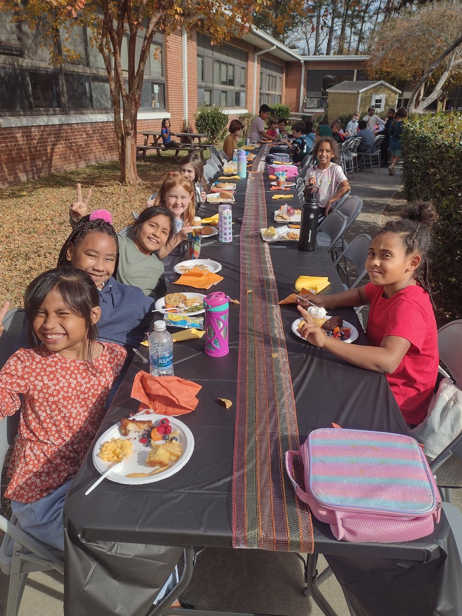 3rd graders loved their Friendsgiving Feast before Thanksgiving!