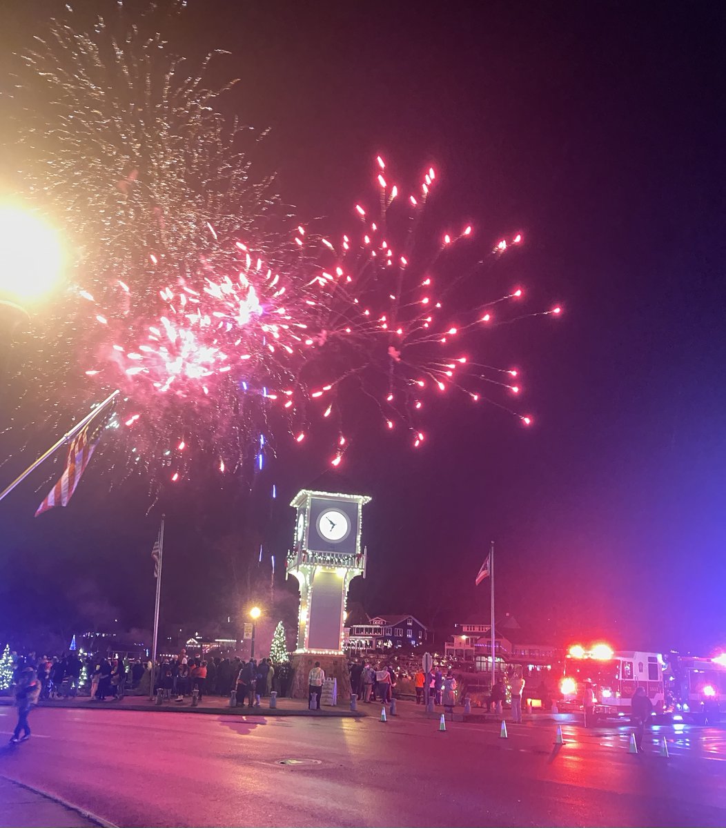 ANRElectric's tweet photo. Merry Christmas! Portage Lakes, we know how to celebrate . . . Fireworks! It was a beautiful night for the Annual Coventry Township Christmas Tree Lighting at the clock tower on Sunday. ANR was a proud Sponsor for this event! #TrustOurFamilyToPowerYours #ChristmasLights #PLX https://t.co/2ZyA62K3uv