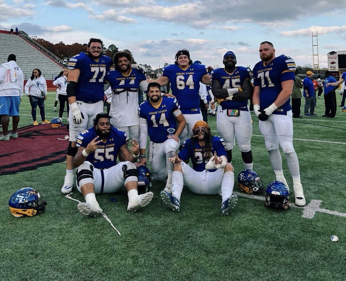 CoachDavisII's tweet image. Already been 2 years! Sheesh! Seems like yesterday.. #1909 🔵⛈️⚡️