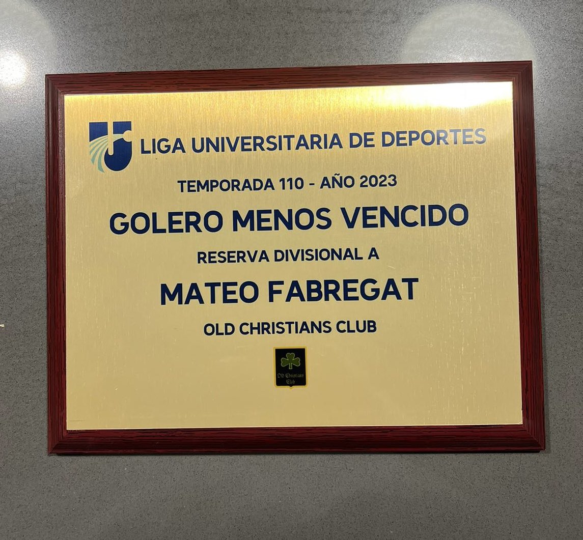 OCCFutbol's tweet photo. 👏🏻 Felicitamos a 𝐌𝐚𝐭𝐞𝐨 𝐅𝐚𝐛𝐫𝐞𝐠𝐚𝐭 por ser el golero menos vencido de la Divisional A en la categoría 𝗥𝗲𝘀𝗲𝗿𝘃𝗮

🧤 ¡𝑩𝒖𝒆𝒏𝒂, 𝑴𝒂𝒕𝒆! https://t.co/RkBleR5tOV