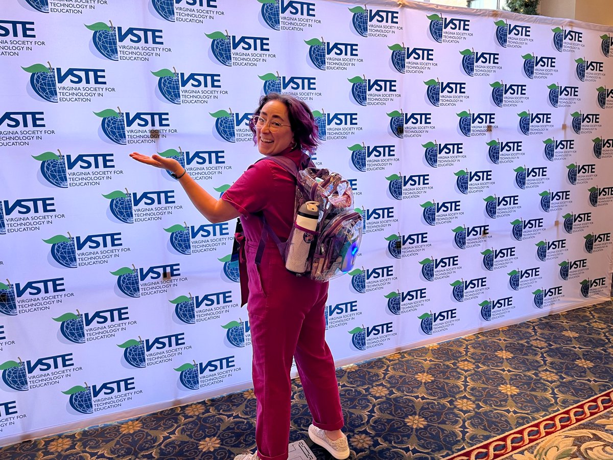 Want to drive a robot? Tap me on the shoulder! Watch for the infamous flocking amazing clear backpack in the hallways of #VSTE23. Let's do some #FinchRobot programming on the fly!