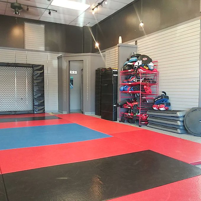 Getting ready for Jiu-Jitsu and kickboxing classes.... https://t.co/iZLG1NiUMy