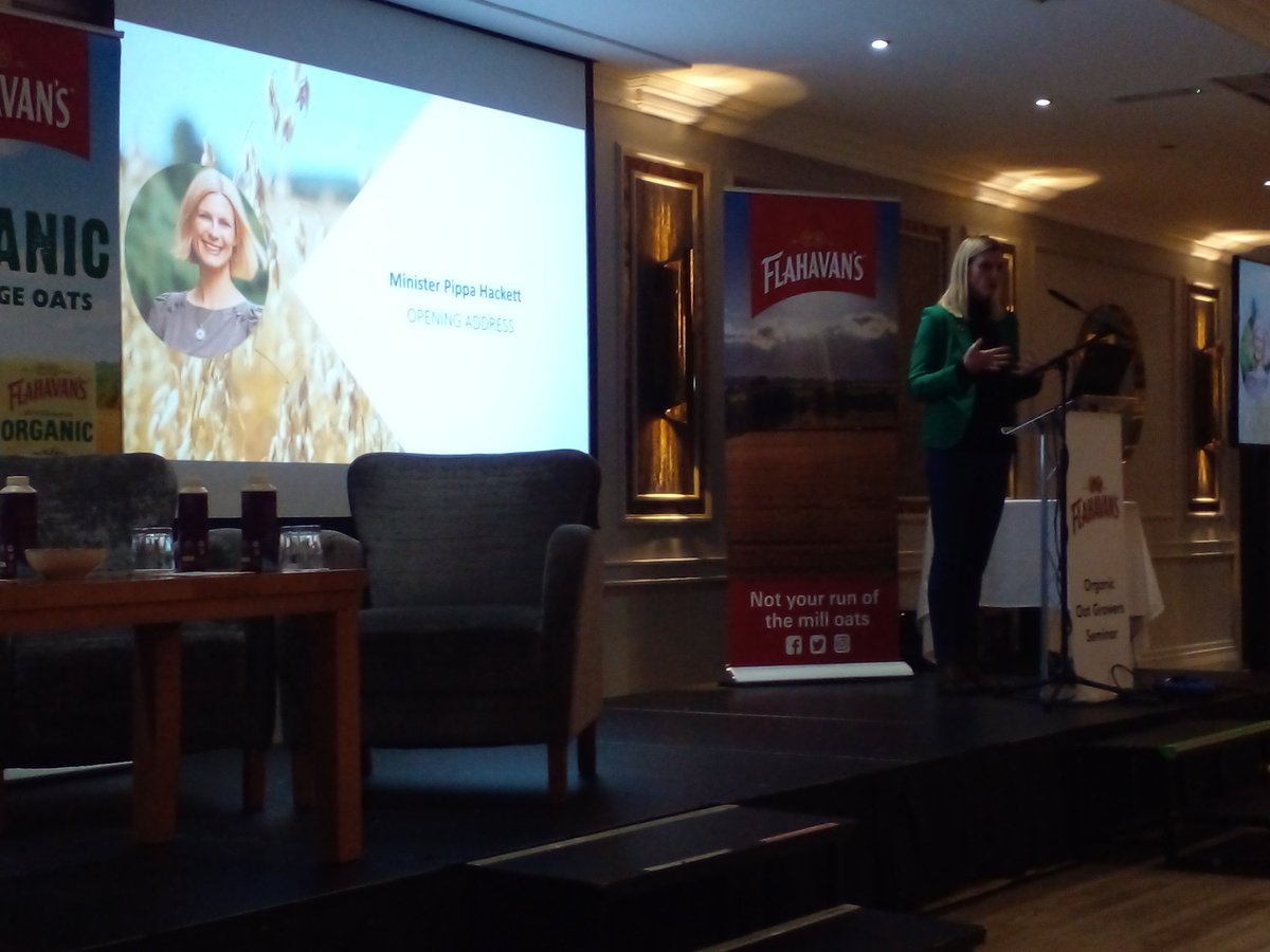Minister @pippa_hackett gives the opening address @FlahavansIRL Organic Growers Event @TalbotClonmel. Payments for OFS to issue from later this week onwards👍 @agriculture_ie @IrishOrganicA @organictrust @NatOrgSkill