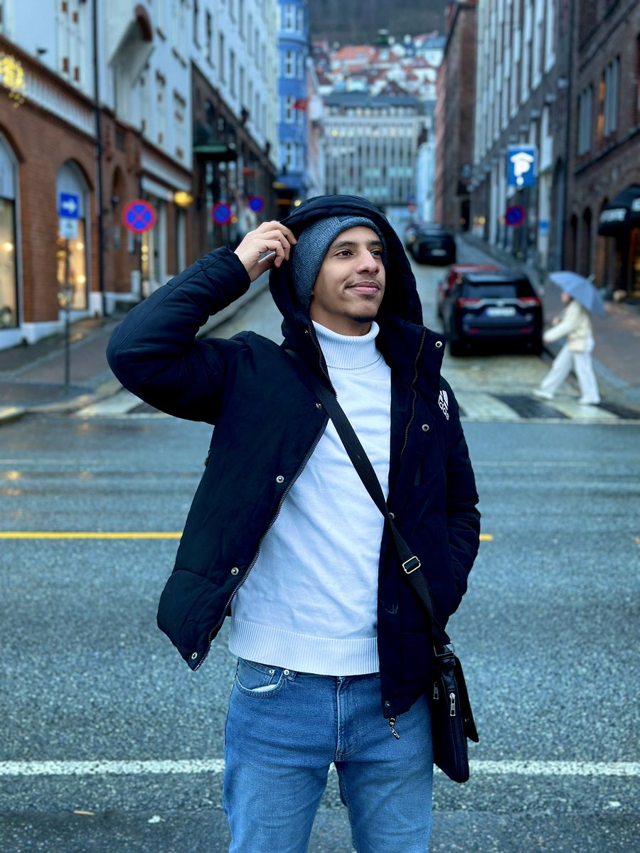 najmofthenight's tweet photo. Thread! (cause I can’t pick 4 🥴) 

Part 1: Winter in Bergen, Norway. https://t.co/eIxY3KCca6