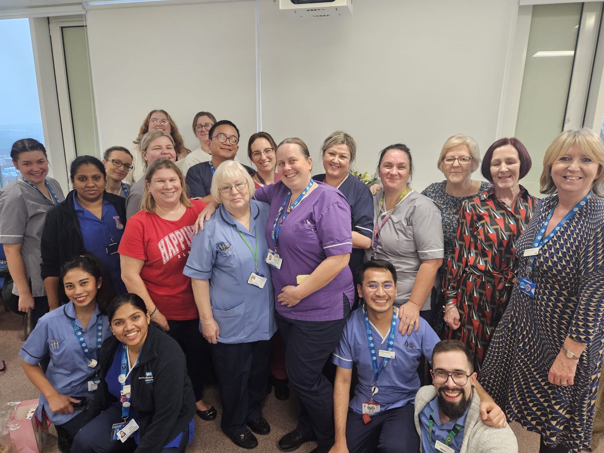 We said goodbye to this surgical nursing legend today. Marilyn is finally retiring from E2 and we are sending her off with our heartfelt thanks and good wishes💕