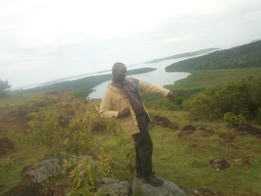 KiapiKFreddie76's tweet image. The #Kiapi family wishes u all a  blessed new month of December from #LandofGreenness -Buikwe district. #tourism #realestate #forestry @wekesa_amos