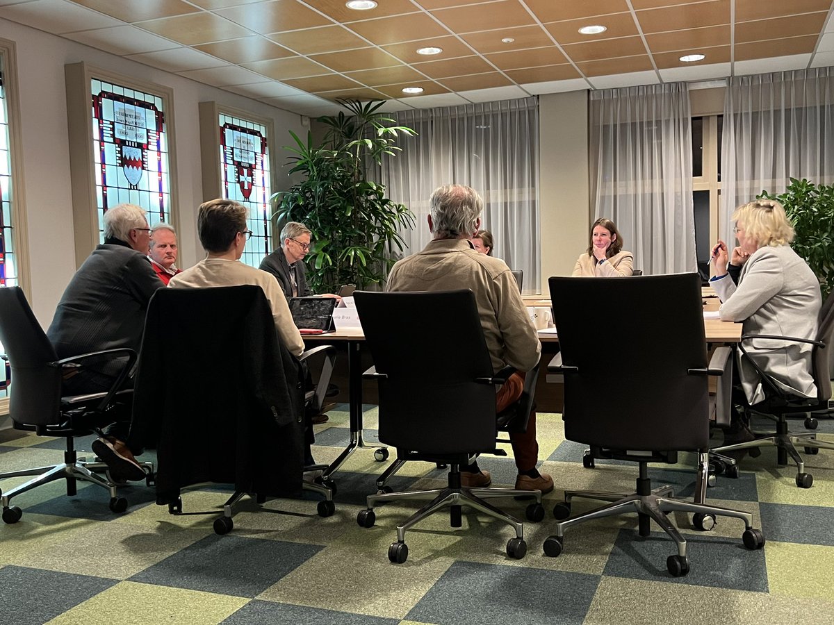HEILOO2000's tweet image. Vanavond interessante commissie besprekingen onder andere over financiën Buch, wel of niet in Raum blijven? En nog  meer…