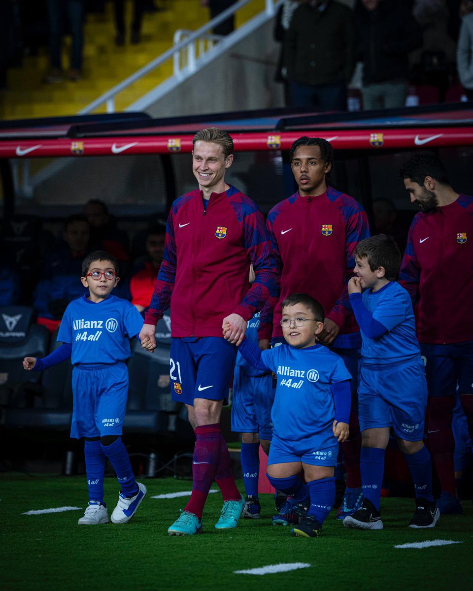 DeJongFrenkie21 tweet picture