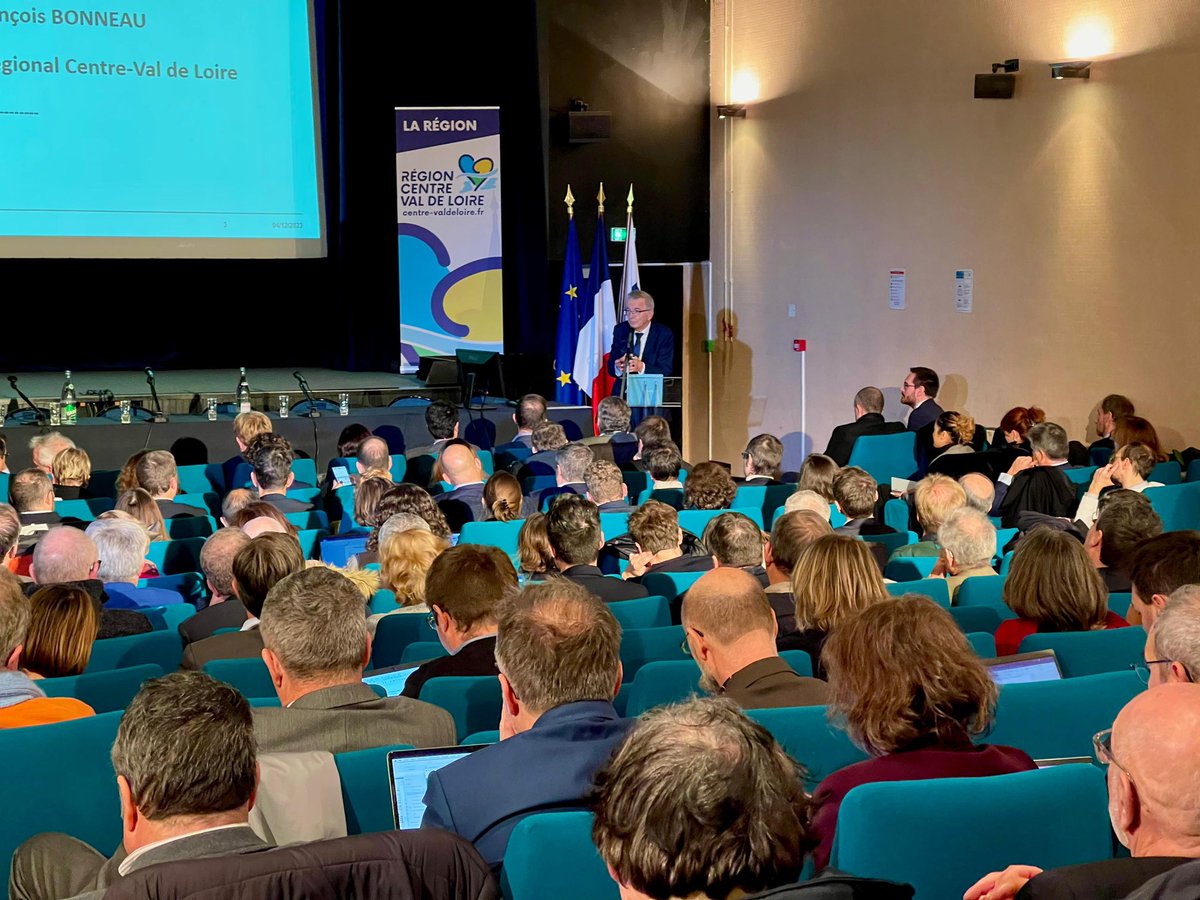 🌍 #Climat Face à l’urgence climatique & sociale, la Région porte depuis 2019 la COP des solutions pour passer de l’ambition à l’action A l’heure de la COP 28 la @RCValdeLoire & la @Prefet45_Centre lancent la COP territoriale pour 1 nouvelle étape de la planification écologique!