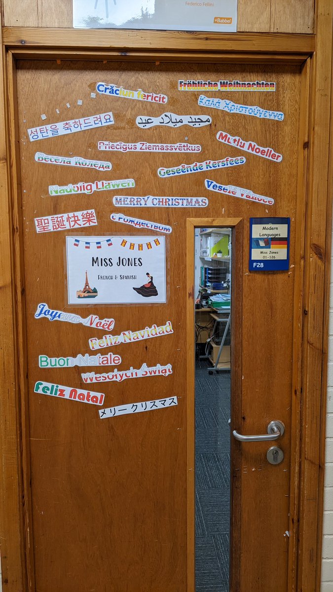 Miss Jones 🇫🇷 🇪🇸 tweet media