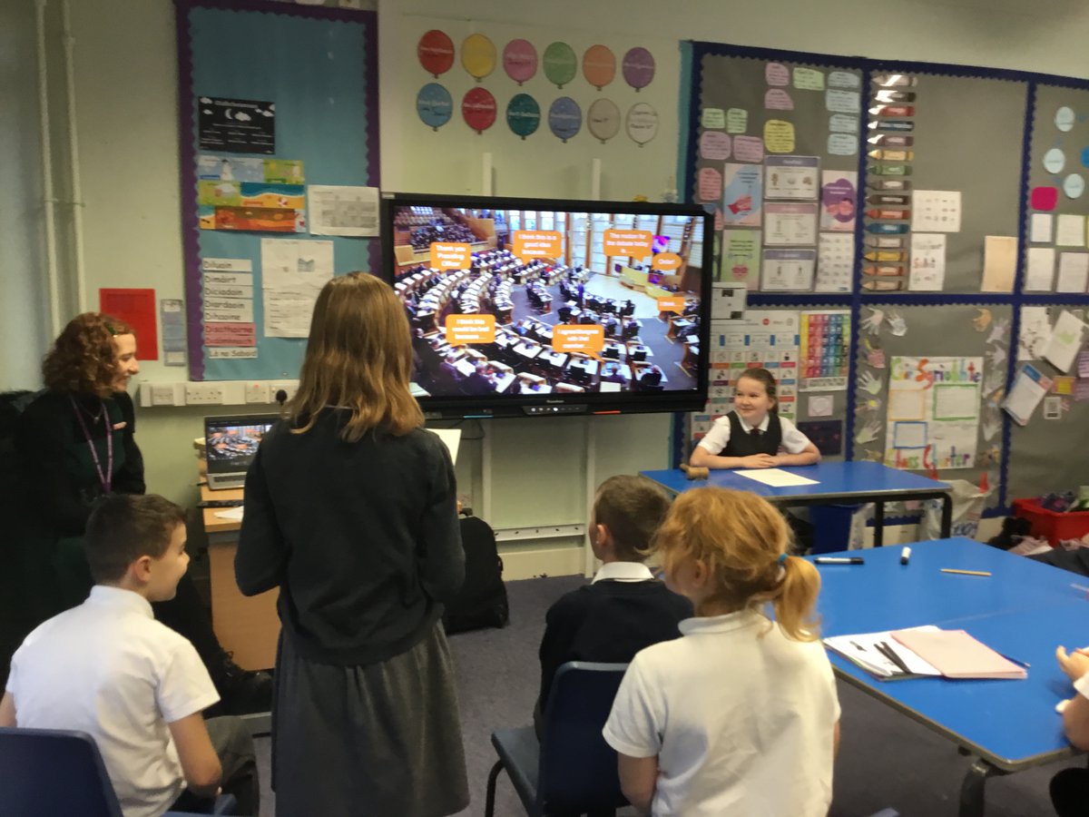 GoodlyburnPS's tweet photo. P4-7 #Gàidhlig - dh'ionnsaich sinn tòrr mu Pàrlamaid na h-Alba bho Angela &amp; Alasdair &amp; chùm sinn deasbad le oifigear-riaghlaidh agus casar! Lots learned about Scottish Gov't from Angela &amp; Alasdair, with a class debate, a presiding officer &amp; the gavel! @ParlAlba @EducationSP https://t.co/1cn0xUs8vp