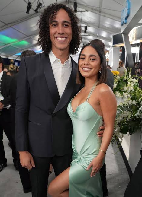 Vanessa Hudgens has tied the knot with baseball player Cole Tucker. 💍

 #VanessaHudgens #ColeTucker #JustMarried