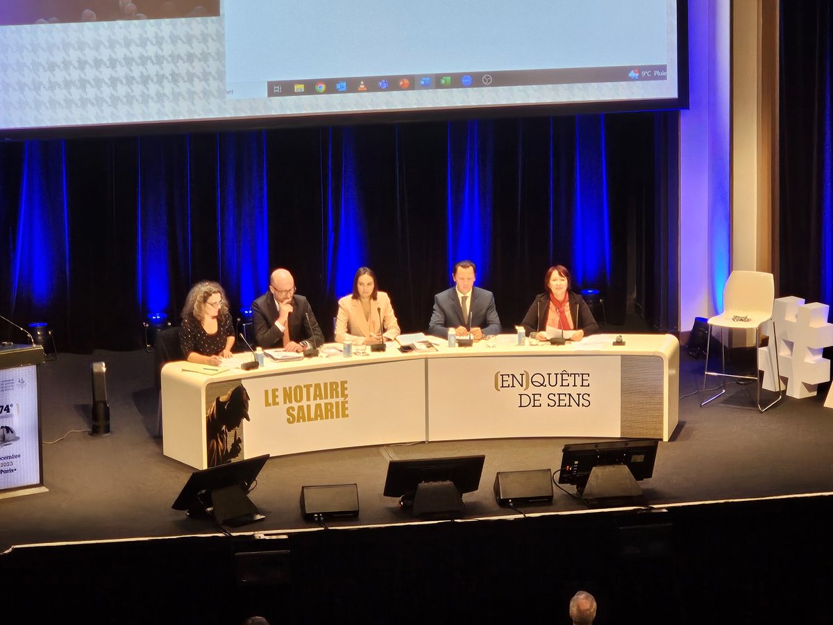 notaires44's tweet photo. 60 #Notaires de #LoireAtlantique participent à ce bel événement de la 74e session de @A_de_Liaison pour débattre des avancées de la profession #notariale. @Notaireetbreton @Notaires_CSN https://t.co/7QhP1RDdMq